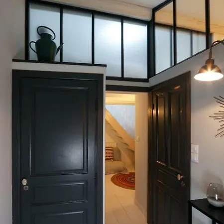 6 Rue D'aubuisson Apartment *