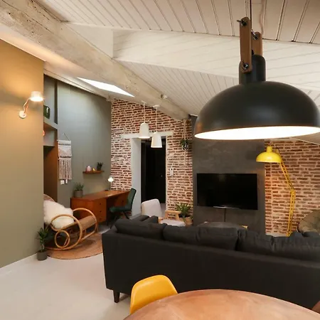 Apartment 6 Rue D'aubuisson